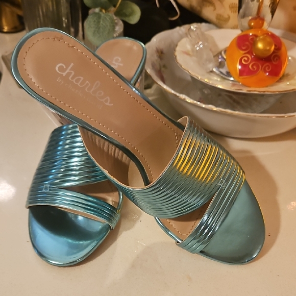 Charles David Shiny Blue Mules - Picture 6 of 6